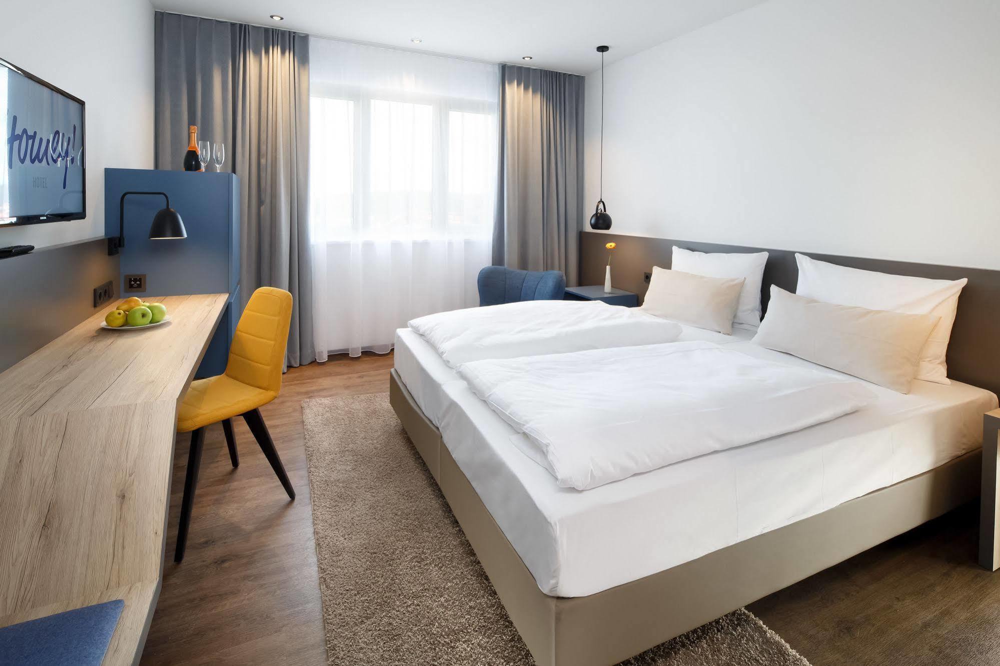 Homey! Hotel Regensburg Exteriör bild